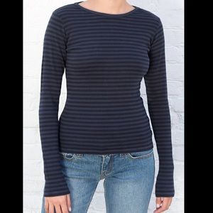 Brandy Melville Leah top